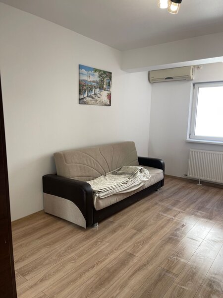 Bdul Brancoveanu, Sector 4, inchiriez apartament decomandat.